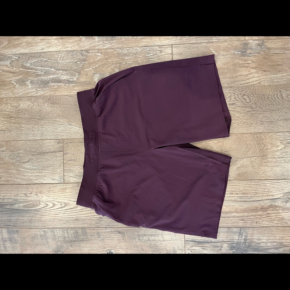 Lulu Lemon T.H.E. Linerless Short 9" Plum
